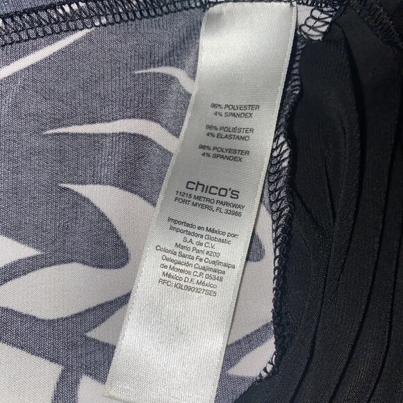 Chico's Tunic Top Size 3 Women XL Abstract Artsy Asymmetric Short Sleeve Classic - Picture 8 of 8